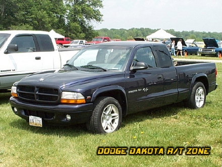 Above: Dodge Dakota R/T, photo from 2000 Chrysler Classic Columbus, Ohio.