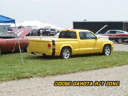 Above: Dodge Dakota R/T, photo from 2000 Chrysler Classic Columbus, Ohio.