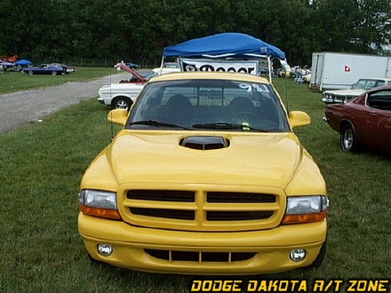 Above: Dodge Dakota R/T, photo from 2000 Chrysler Classic Columbus, Ohio.