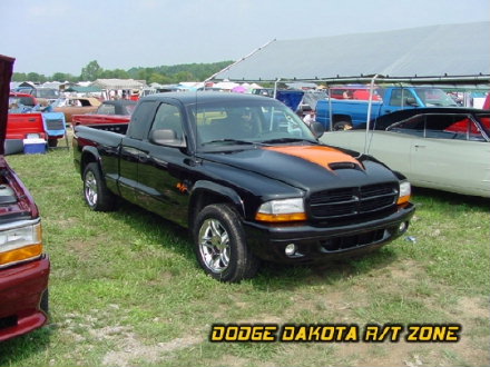 Above: Dodge Dakota R/T, photo from 2001 Mopar Nationals Columbus, Ohio.