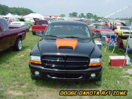 Above: Dodge Dakota R/T, photo from 2001 Mopar Nationals Columbus, Ohio.