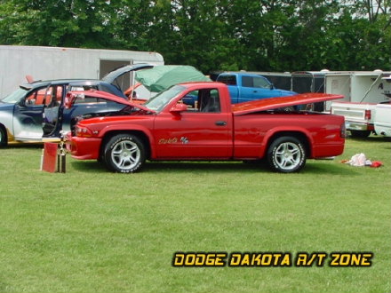 Above: Dodge Dakota R/T, photo from 2002 Tri-State Chrysler Classic Hamilton, Ohio.