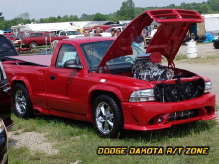 Above: Dodge Dakota R/T, photo from 2004 Chrysler Classic Columbus, Ohio.