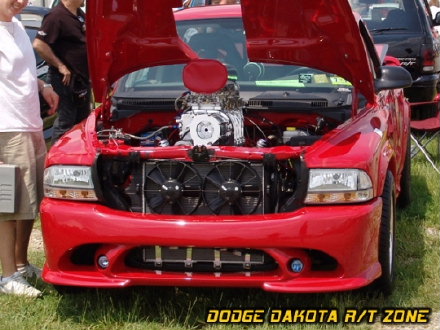 Above: Dodge Dakota R/T, photo from 2004 Chrysler Classic Columbus, Ohio.