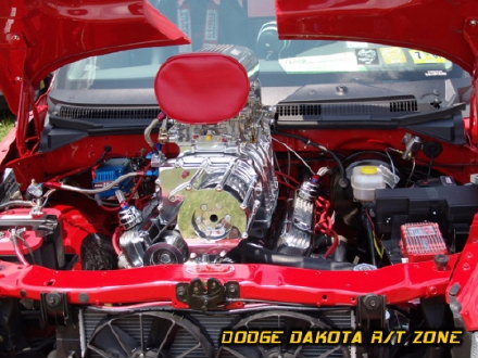 Above: Dodge Dakota R/T, photo from 2004 Chrysler Classic Columbus, Ohio.