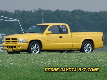 Above: Dodge Dakota R/T, photo from 2004 Chrysler Classic Columbus, Ohio.