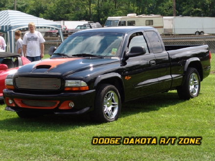 Above: Dodge Dakota R/T, photo from 2004 Tri-State Chrysler Classic Hamilton, Ohio.