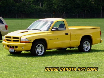 Above: Dodge Dakota R/T, photo from 2004 Tri-State Chrysler Classic Hamilton, Ohio.