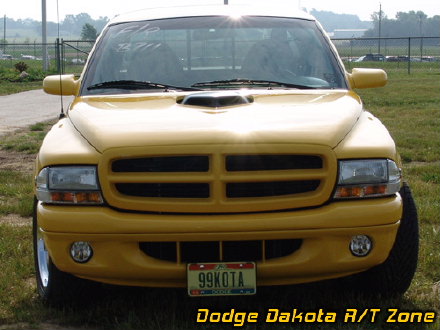 Above: Dodge Dakota R/T, photo from 2005 Chrysler Classic Columbus, Ohio.