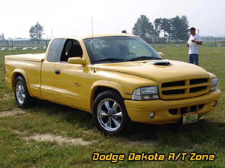 Above: Dodge Dakota R/T, photo from 2005 Chrysler Classic Columbus, Ohio.