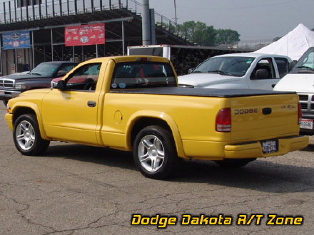 Above: Dodge Dakota R/T, photo from 2005 Chrysler Classic Columbus, Ohio.