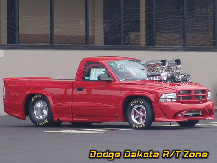 Above: Dodge Dakota R/T, photo from 2005 Chrysler Classic Columbus, Ohio.