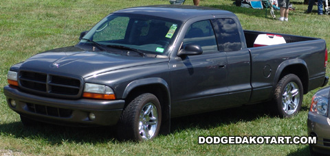 Above: Dodge Dakota R/T, photo from 2008 Mopars Nationals Columbus, Ohio.