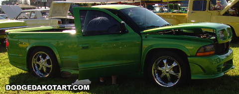 Above: Dodge Dakota R/T, photo from 2011 Mopars Nationals Columbus, Ohio.