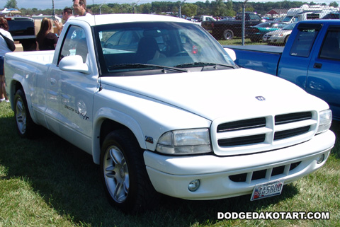 Above: Dodge Dakota R/T, photo from 2012 Mopars Nationals Columbus, Ohio.