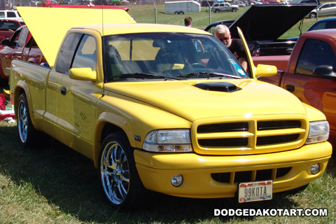 Above: Dodge Dakota R/T, photo from 2012 Mopars Nationals Columbus, Ohio.