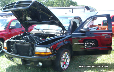 Above: Dodge Dakota R/T, photo from 2012 Mopars Nationals Columbus, Ohio.